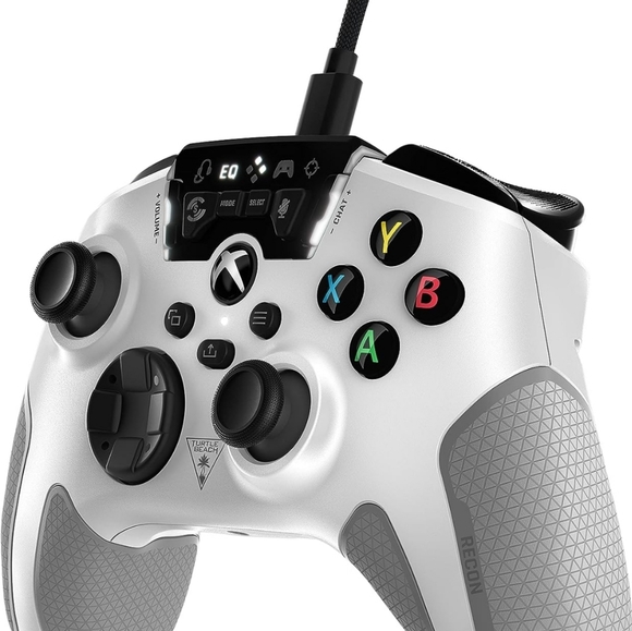 "SOLD"      Wired Xbox controller - Picture 5 of 5